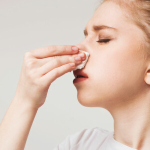 Krvarenje iz nosa kod dece - bezazlen simptom ili razlog za brigu?
